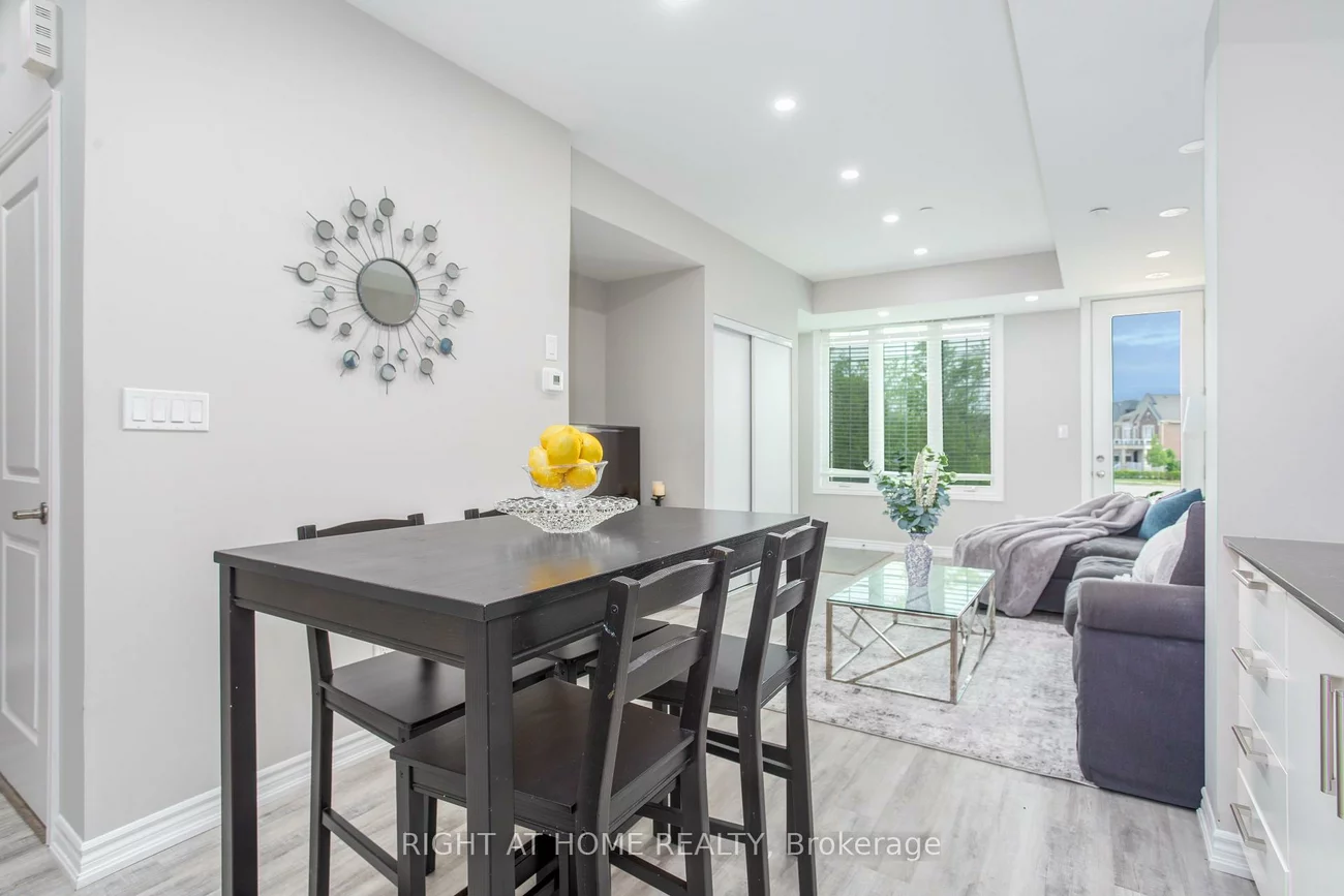 2199, Lillykin, 1015 - RO River Oaks, Oakville