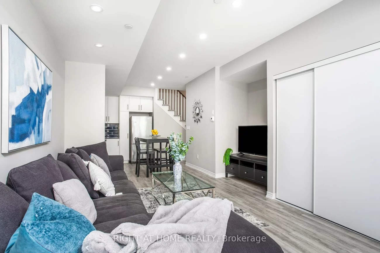 2199, Lillykin, 1015 - RO River Oaks, Oakville