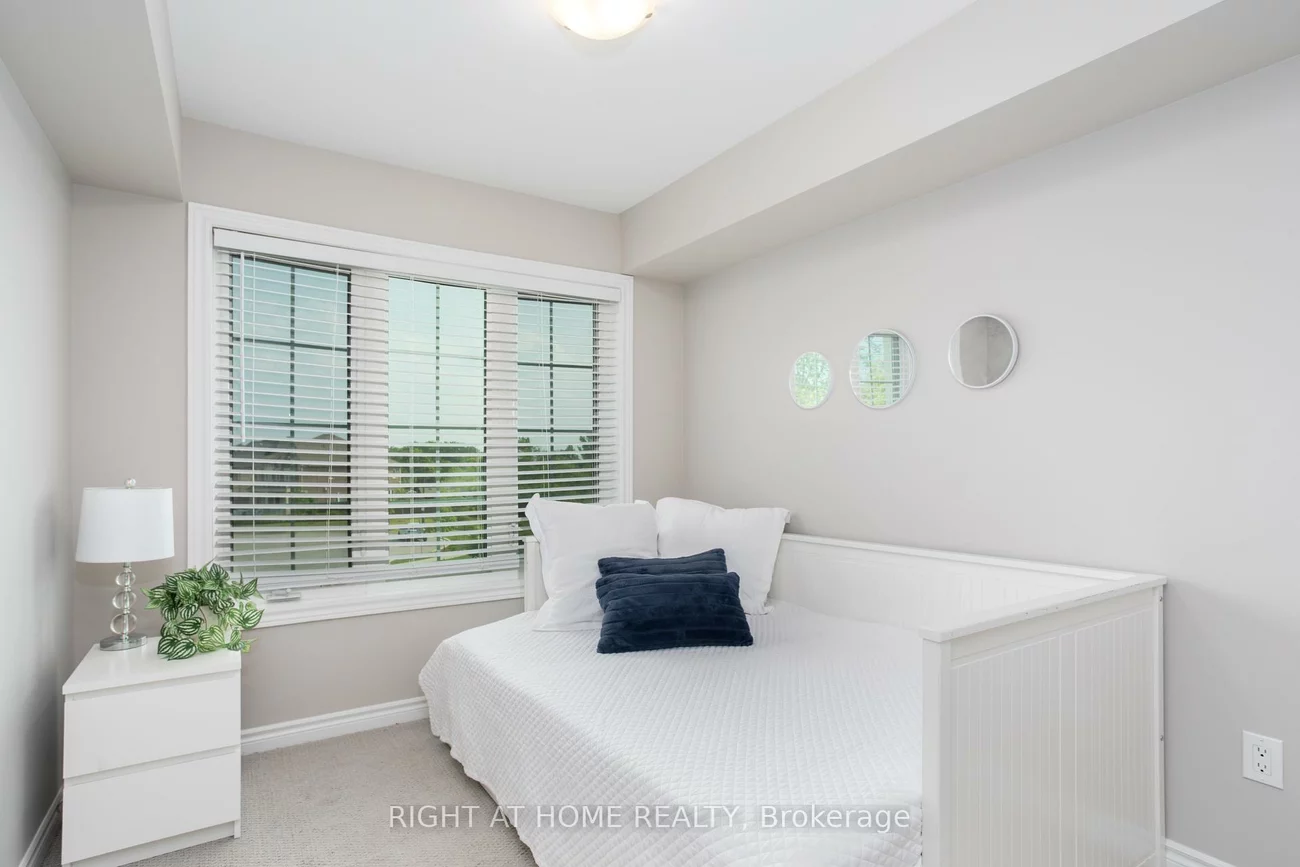 2199, Lillykin, 1015 - RO River Oaks, Oakville