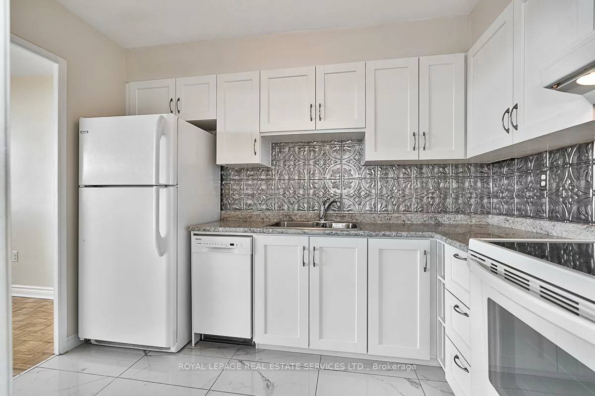2263, Marine, 1001 - BR Bronte, Oakville