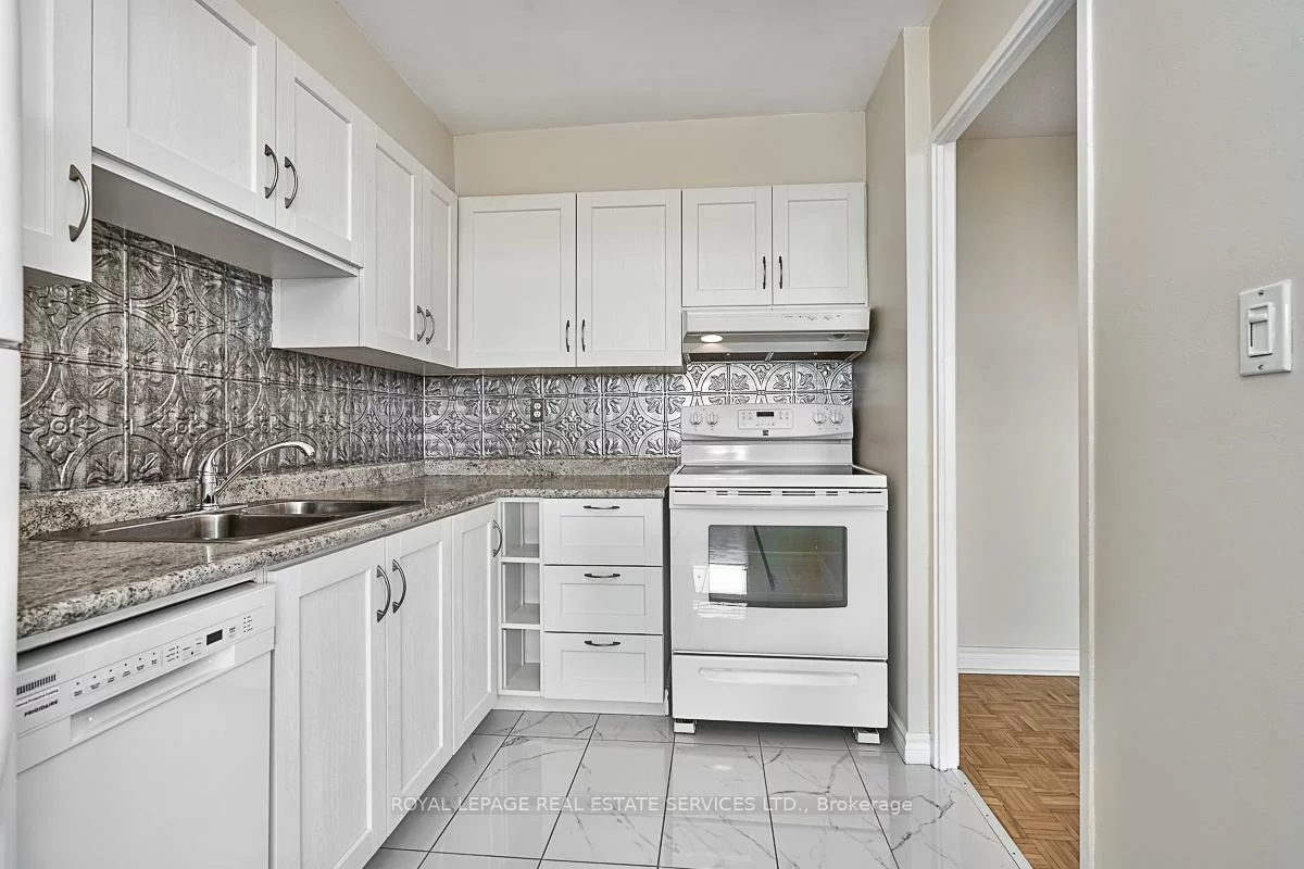 2263, Marine, 1001 - BR Bronte, Oakville