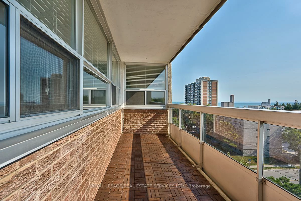 2263, Marine, 1001 - BR Bronte, Oakville