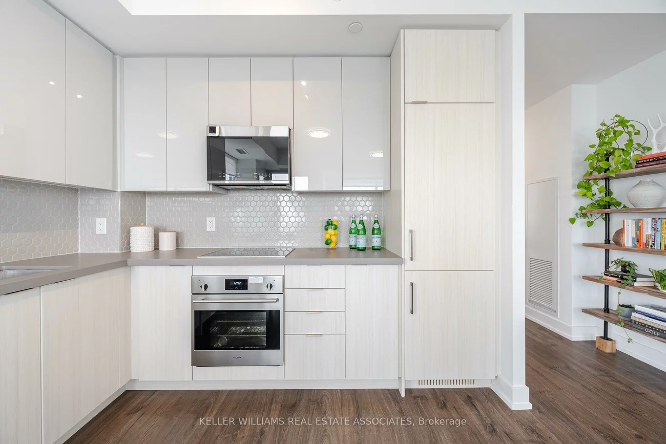 297, Oak Walk, 1015 - RO River Oaks, Oakville