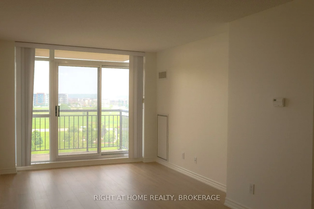2391, Central Park, 1015 - RO River Oaks, Oakville