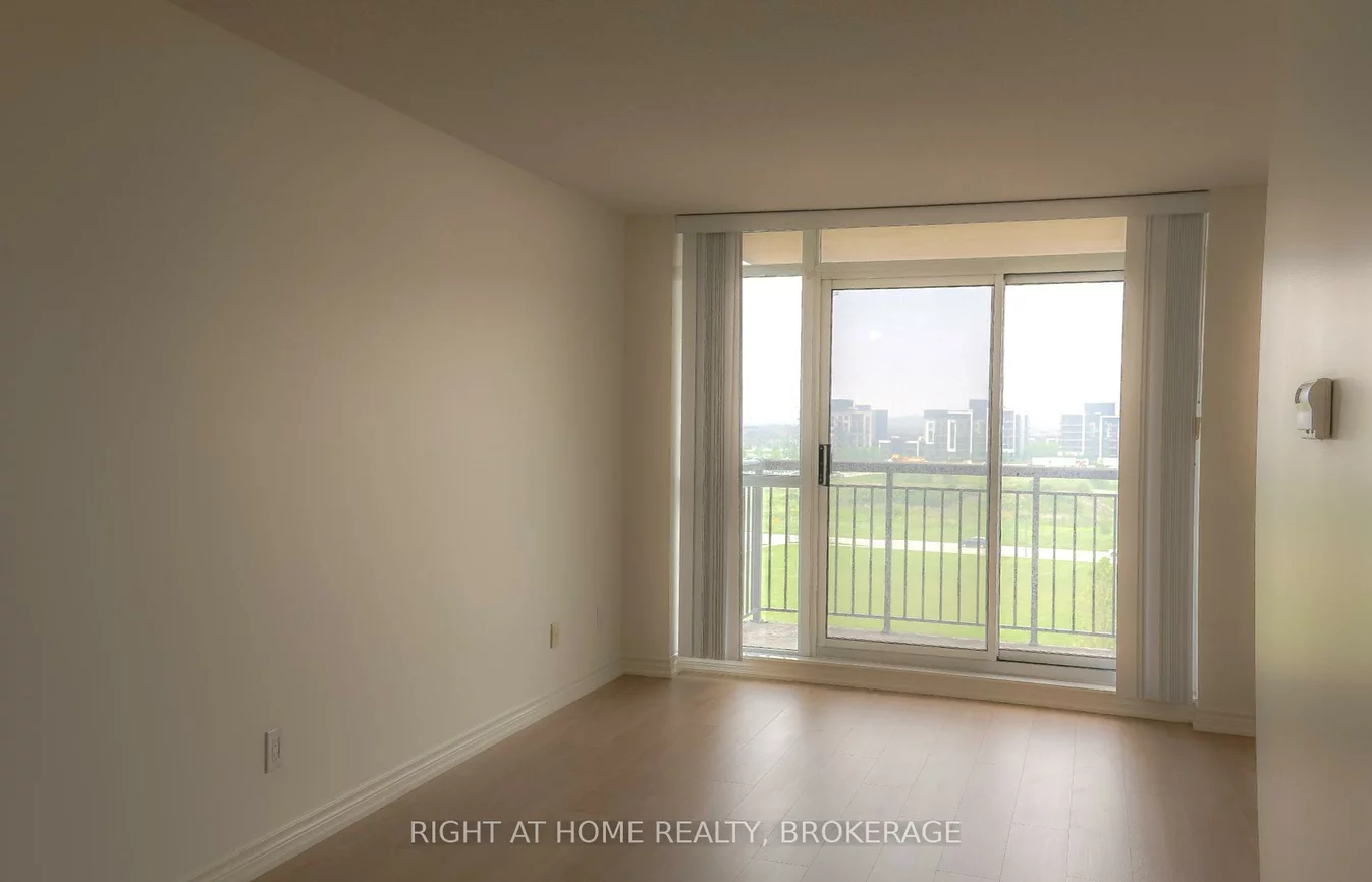 2391, Central Park, 1015 - RO River Oaks, Oakville