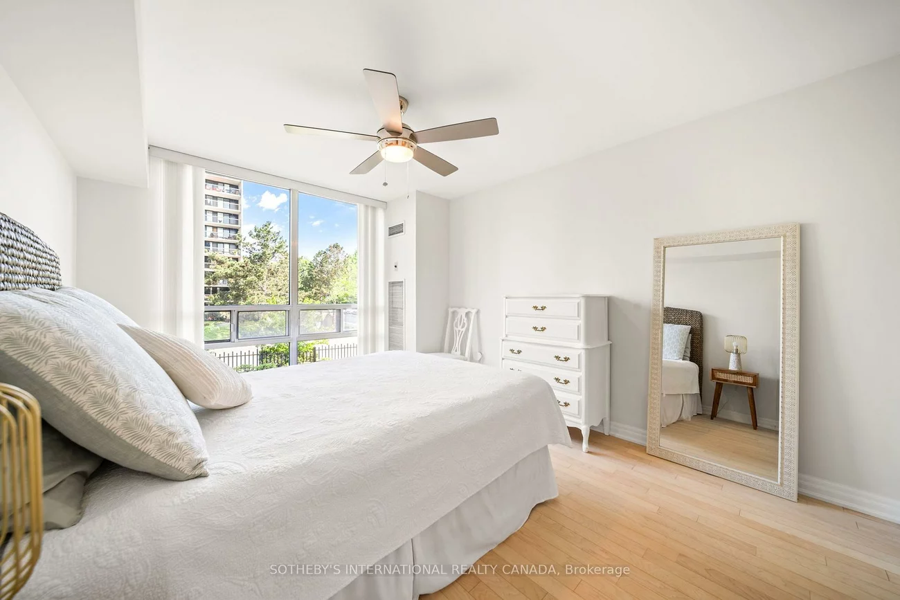 2170, Marine, 1001 - BR Bronte, Oakville