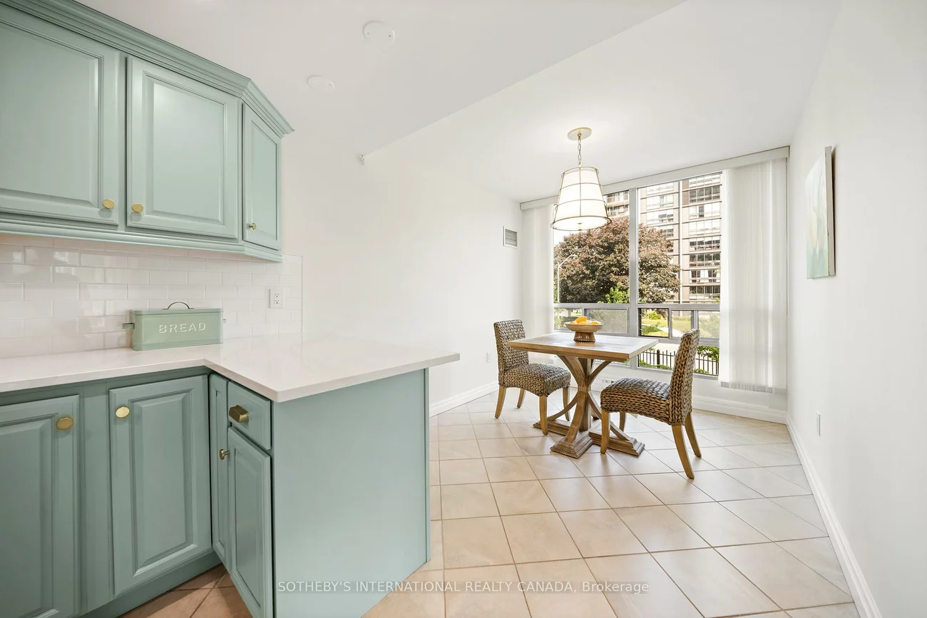 2170, Marine, 1001 - BR Bronte, Oakville