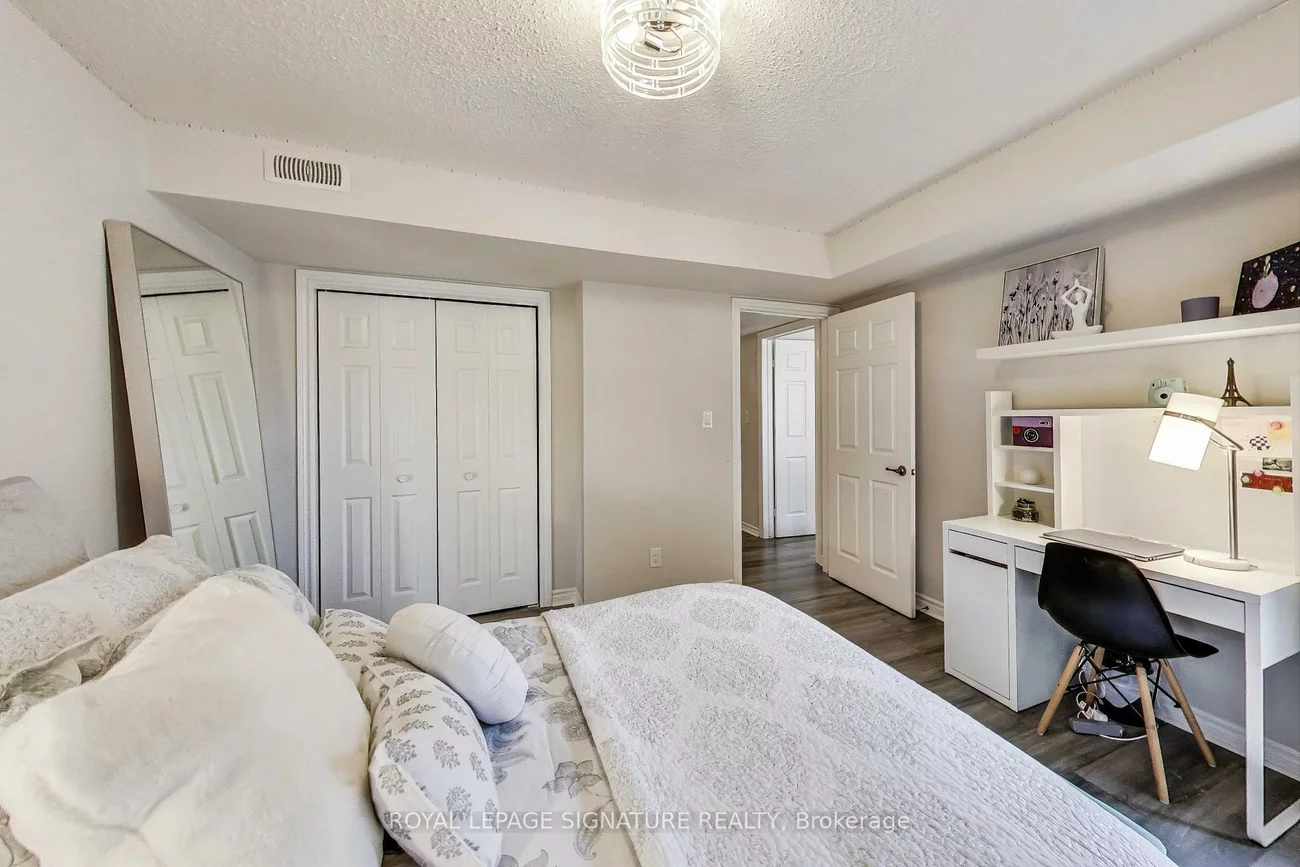 1460, Bishops, 1007 - GA Glen Abbey, Oakville