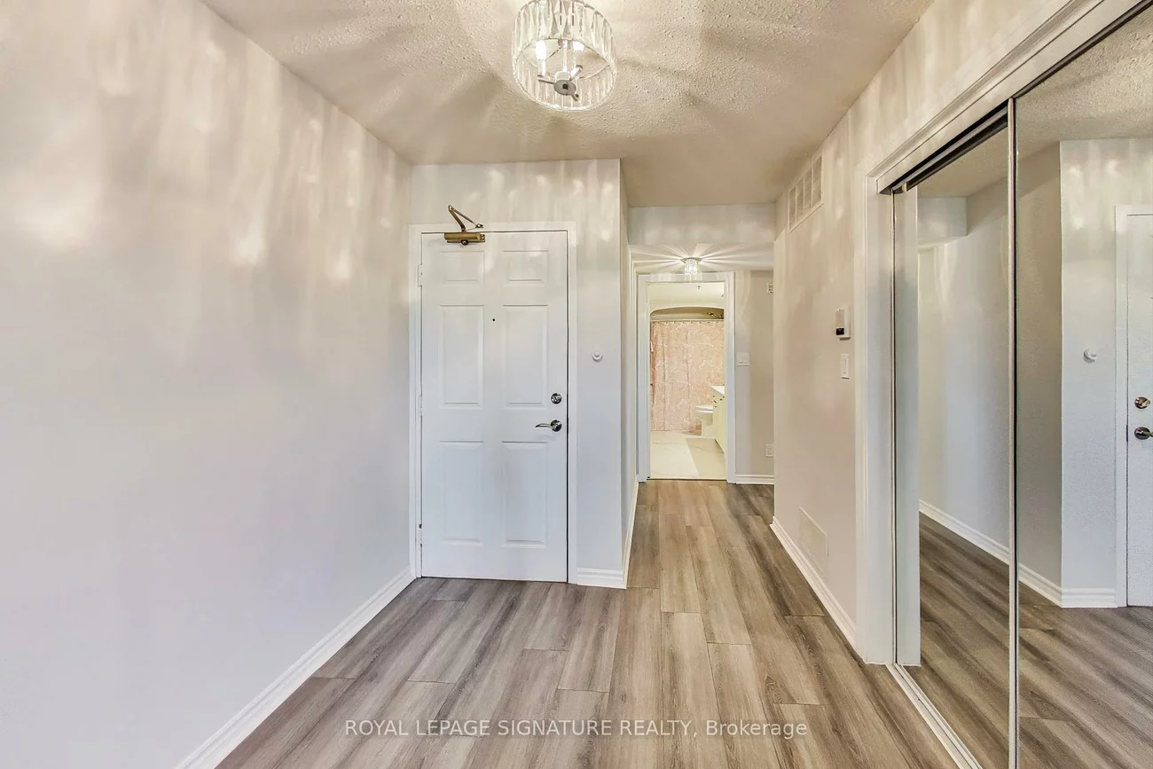 1460, Bishops, 1007 - GA Glen Abbey, Oakville