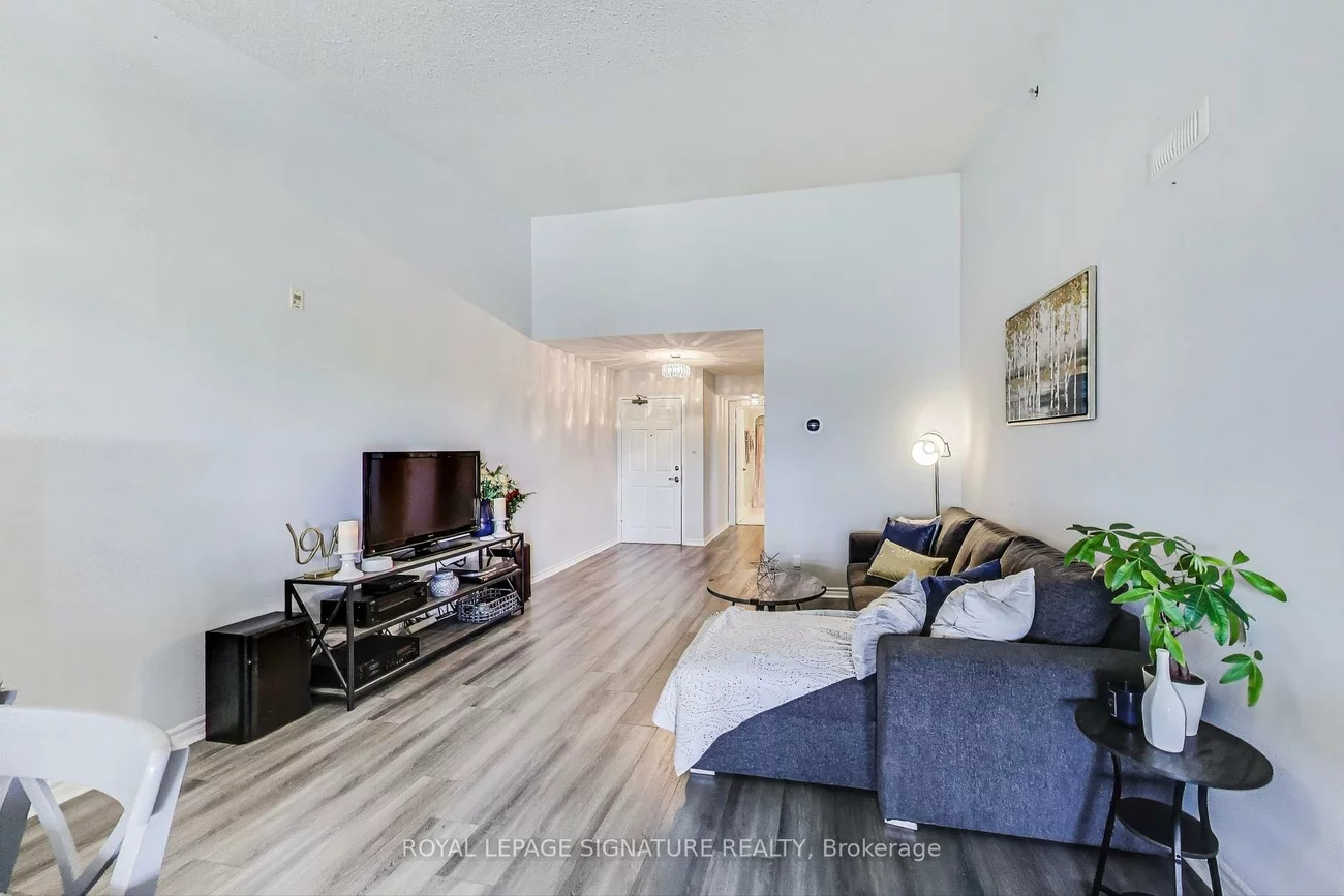 1460, Bishops, 1007 - GA Glen Abbey, Oakville