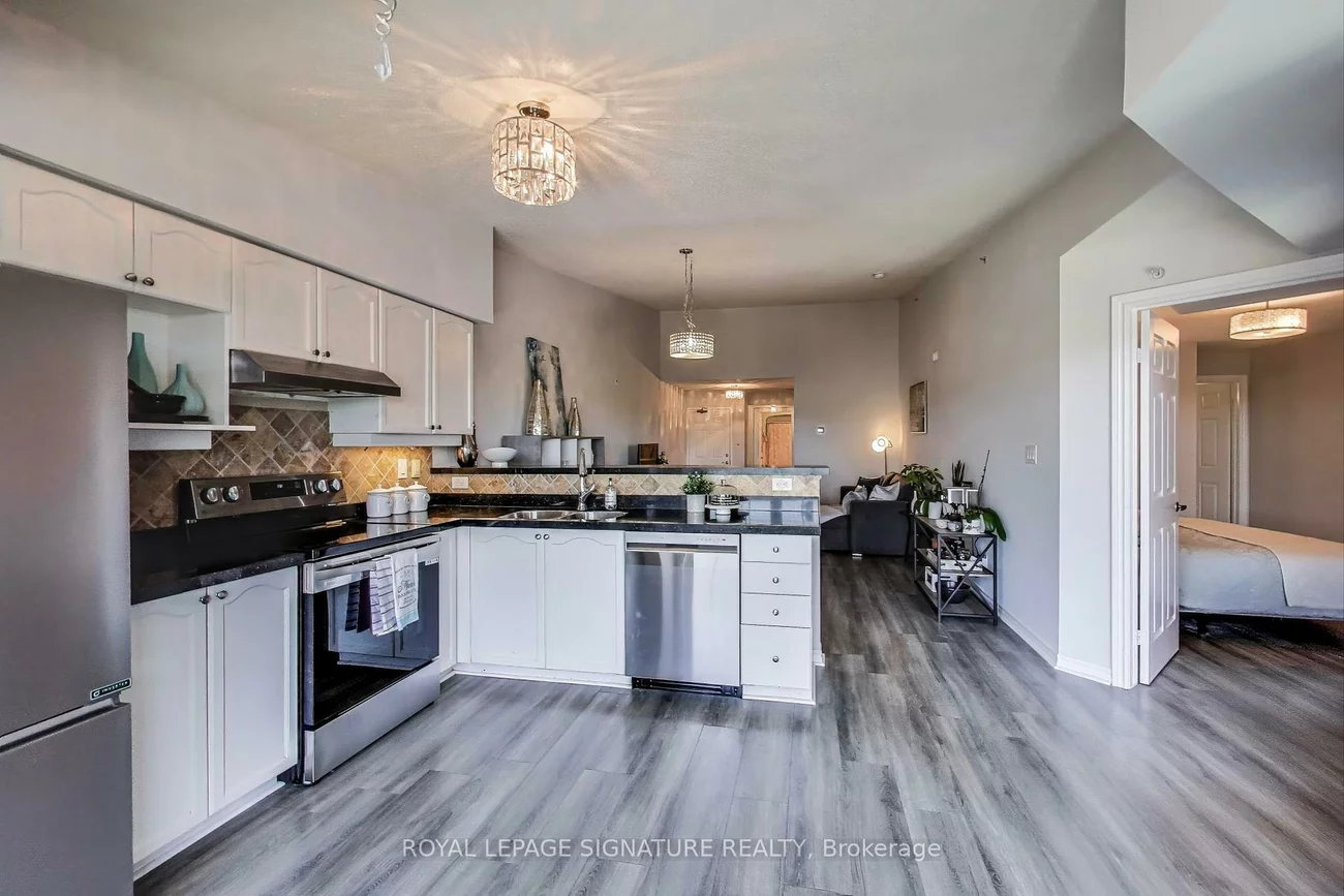 1460, Bishops, 1007 - GA Glen Abbey, Oakville