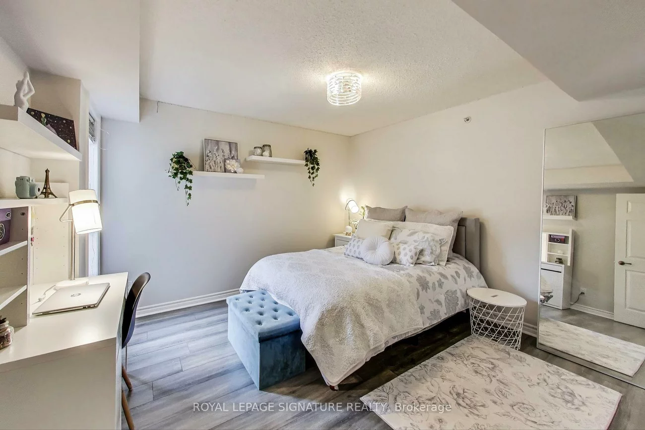 1460, Bishops, 1007 - GA Glen Abbey, Oakville