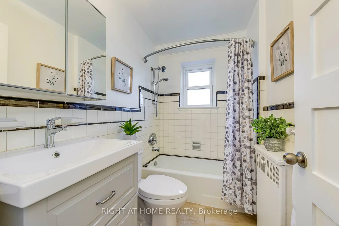 288, Reynolds, 1013 - OO Old Oakville, Oakville