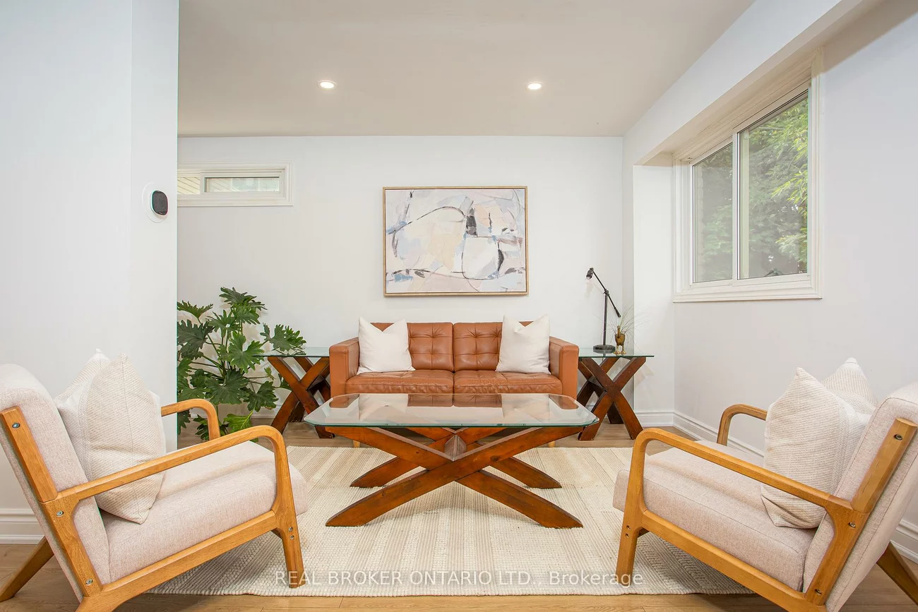 1135, McCraney, 1003 - CP College Park, Oakville