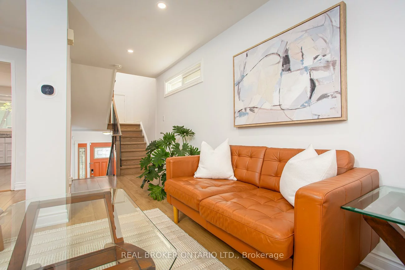 1135, McCraney, 1003 - CP College Park, Oakville
