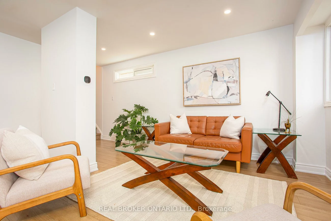 1135, McCraney, 1003 - CP College Park, Oakville