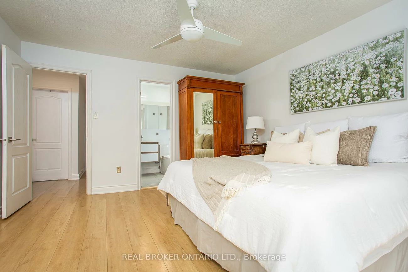 1135, McCraney, 1003 - CP College Park, Oakville