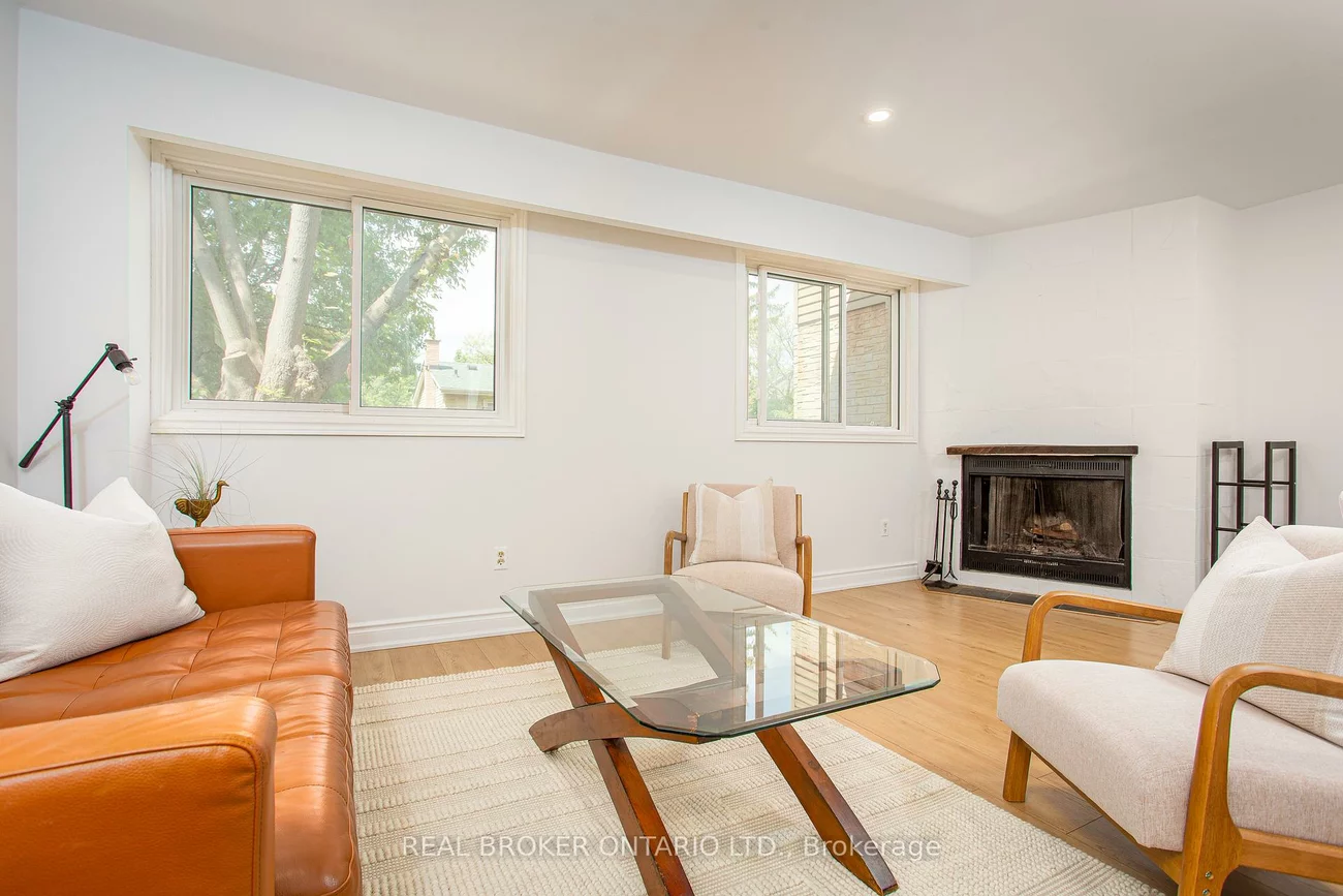1135, McCraney, 1003 - CP College Park, Oakville