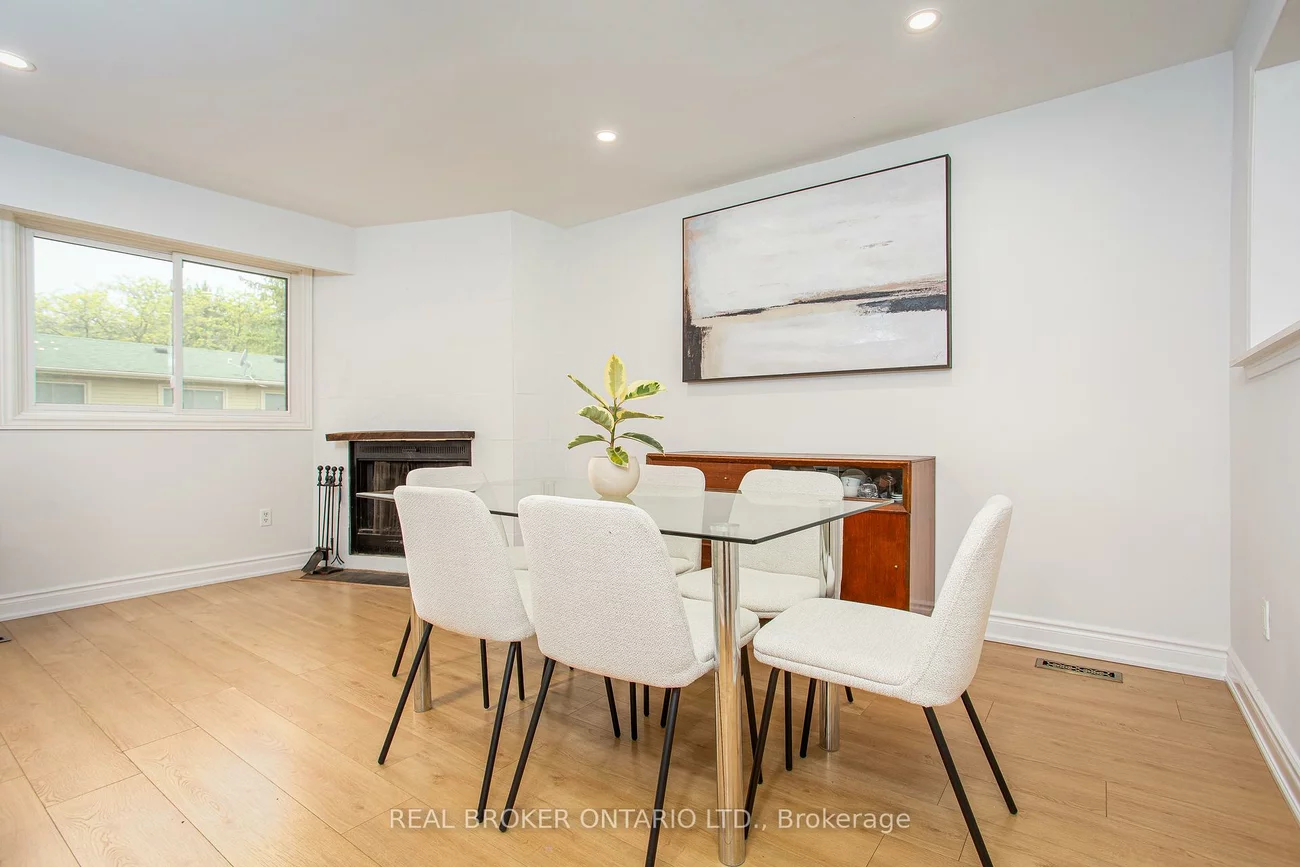 1135, McCraney, 1003 - CP College Park, Oakville