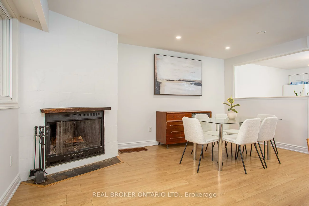 1135, McCraney, 1003 - CP College Park, Oakville