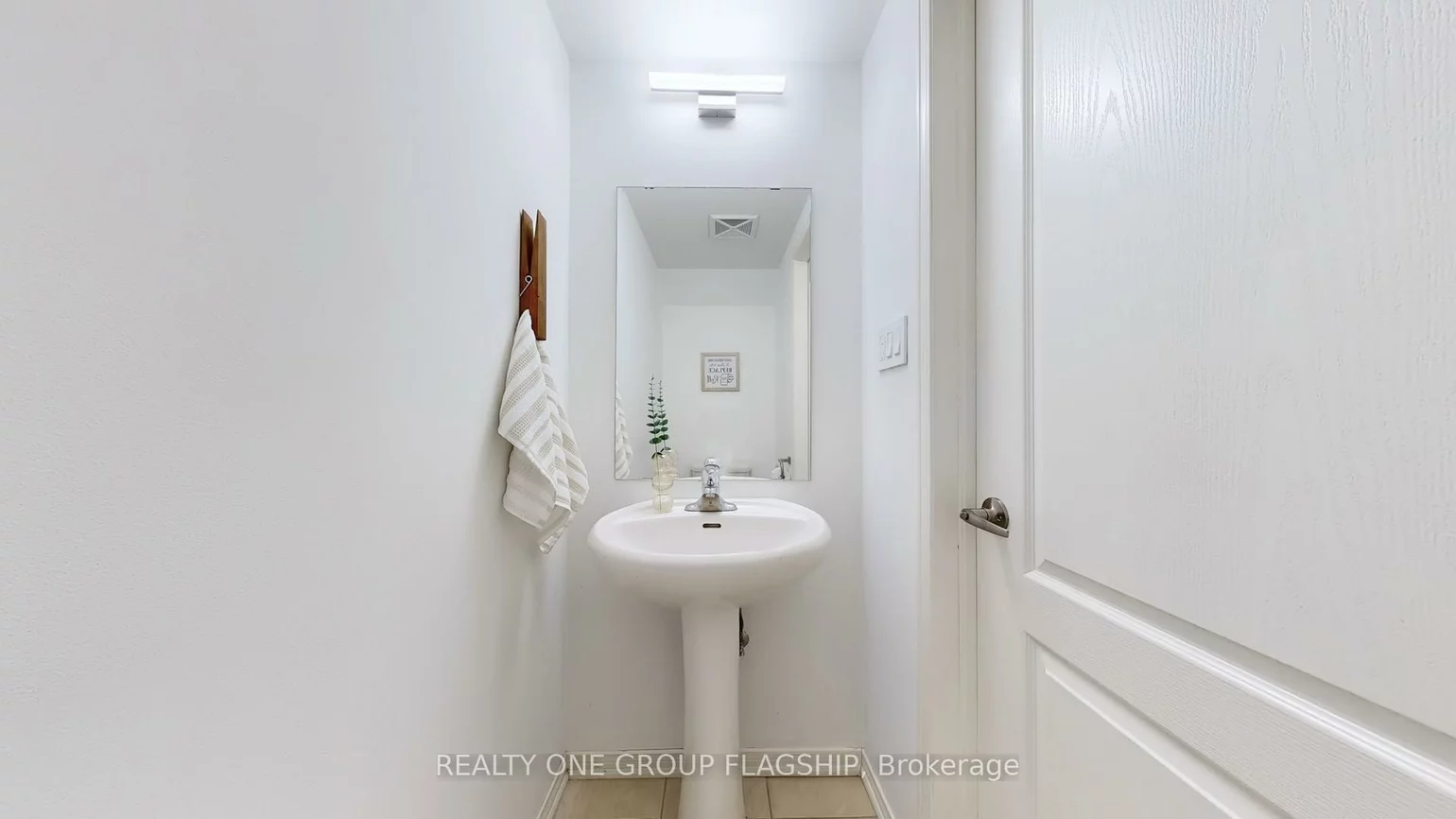 2557, Sixth, 1015 - RO River Oaks, Oakville