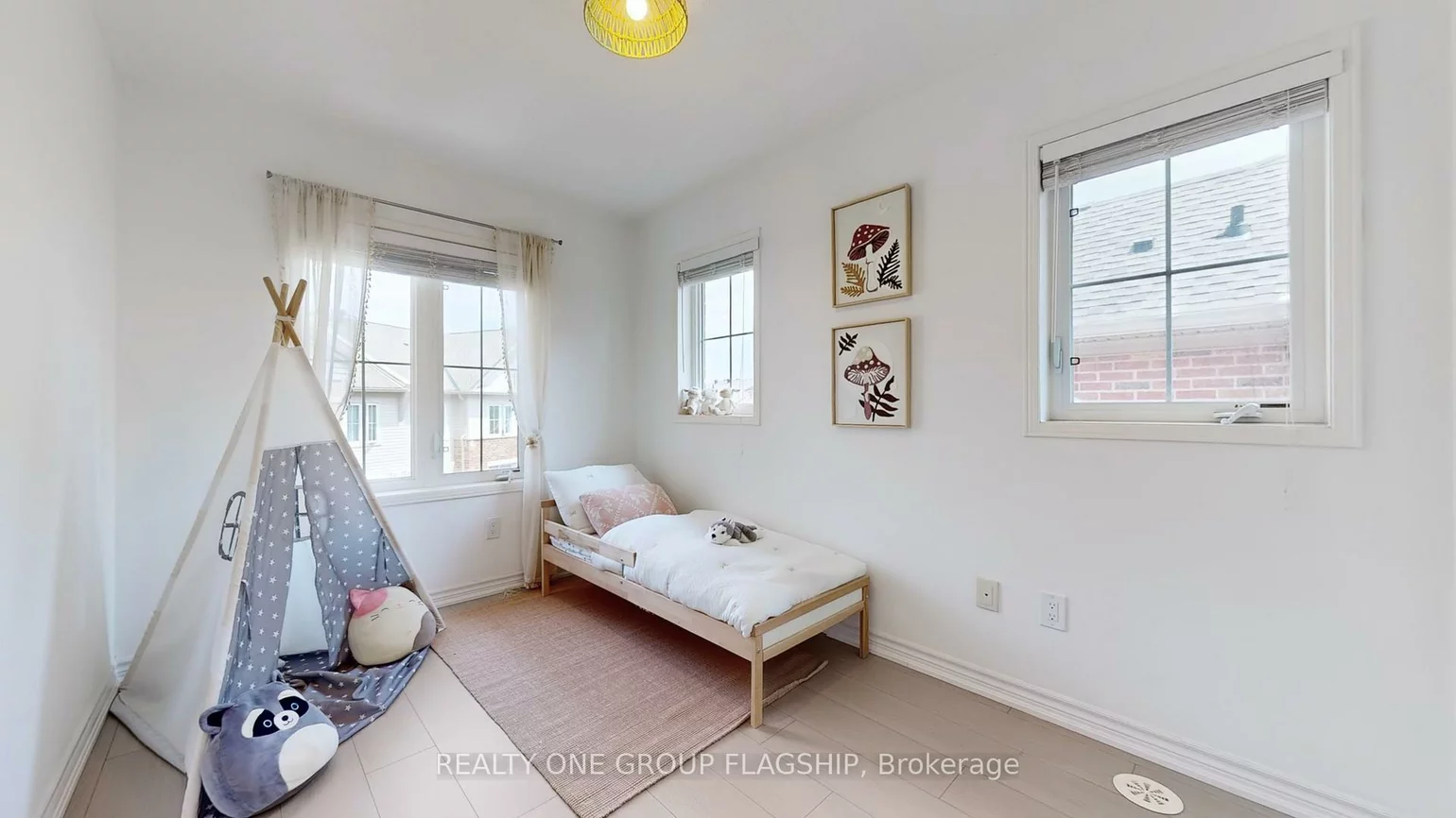 2557, Sixth, 1015 - RO River Oaks, Oakville