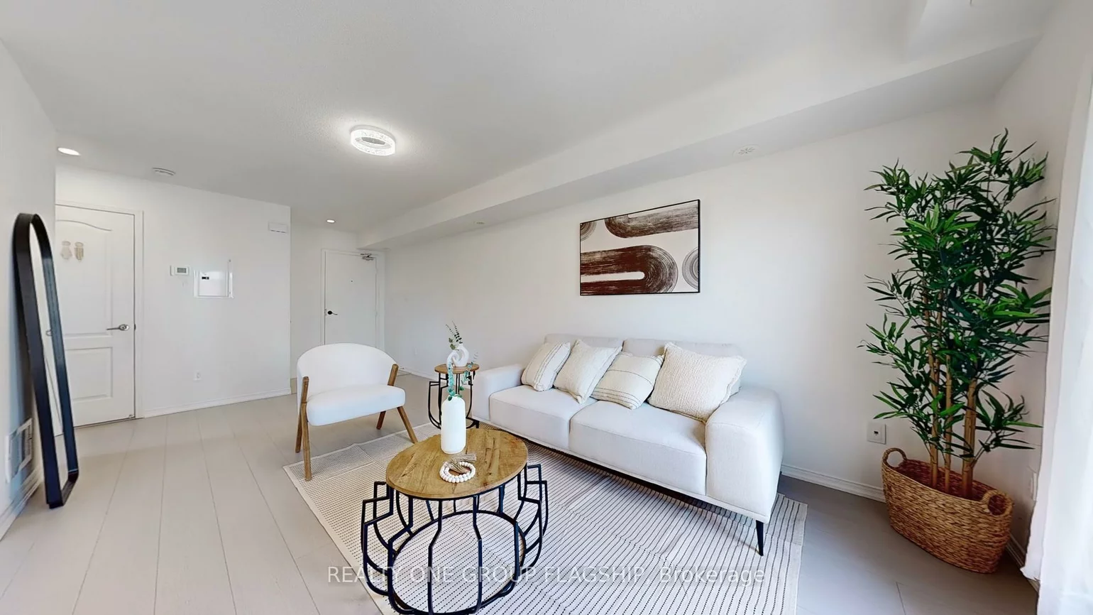 2557, Sixth, 1015 - RO River Oaks, Oakville