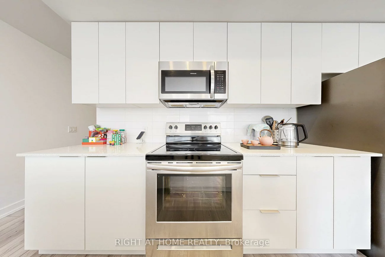 3058, Sixth, 1008 - GO Glenorchy, Oakville
