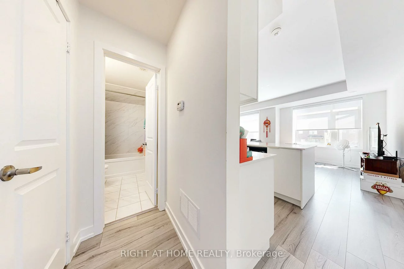 3058, Sixth, 1008 - GO Glenorchy, Oakville
