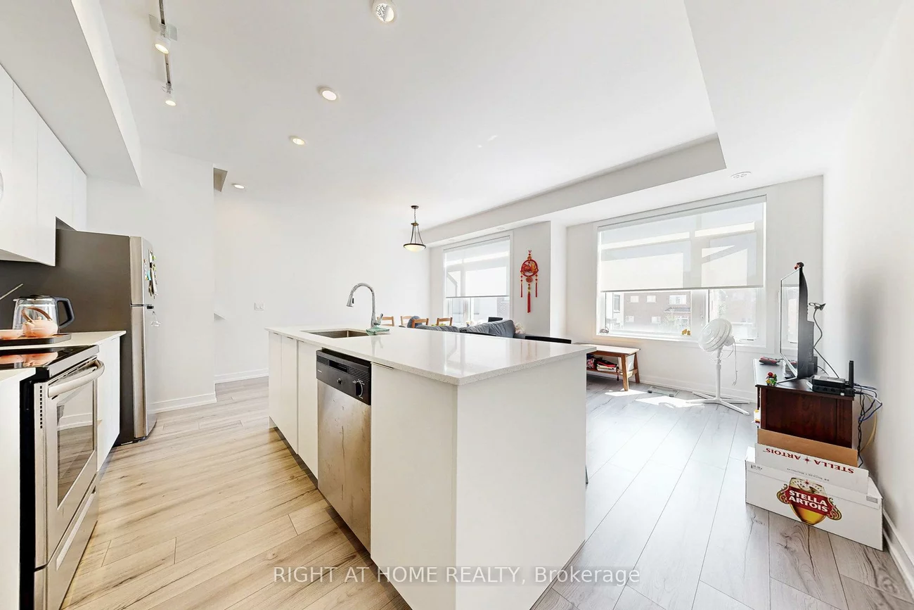 3058, Sixth, 1008 - GO Glenorchy, Oakville