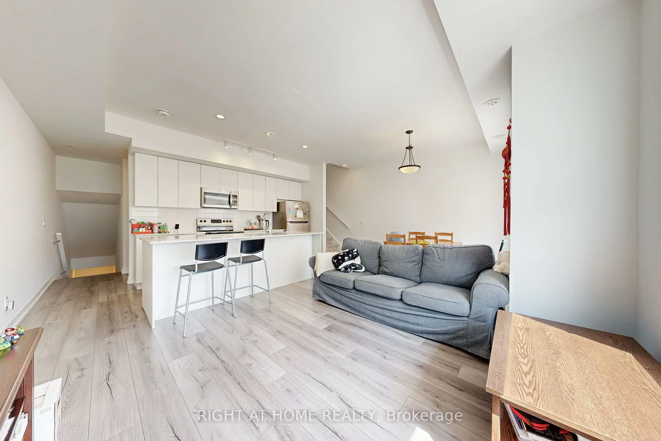 3058, Sixth, 1008 - GO Glenorchy, Oakville