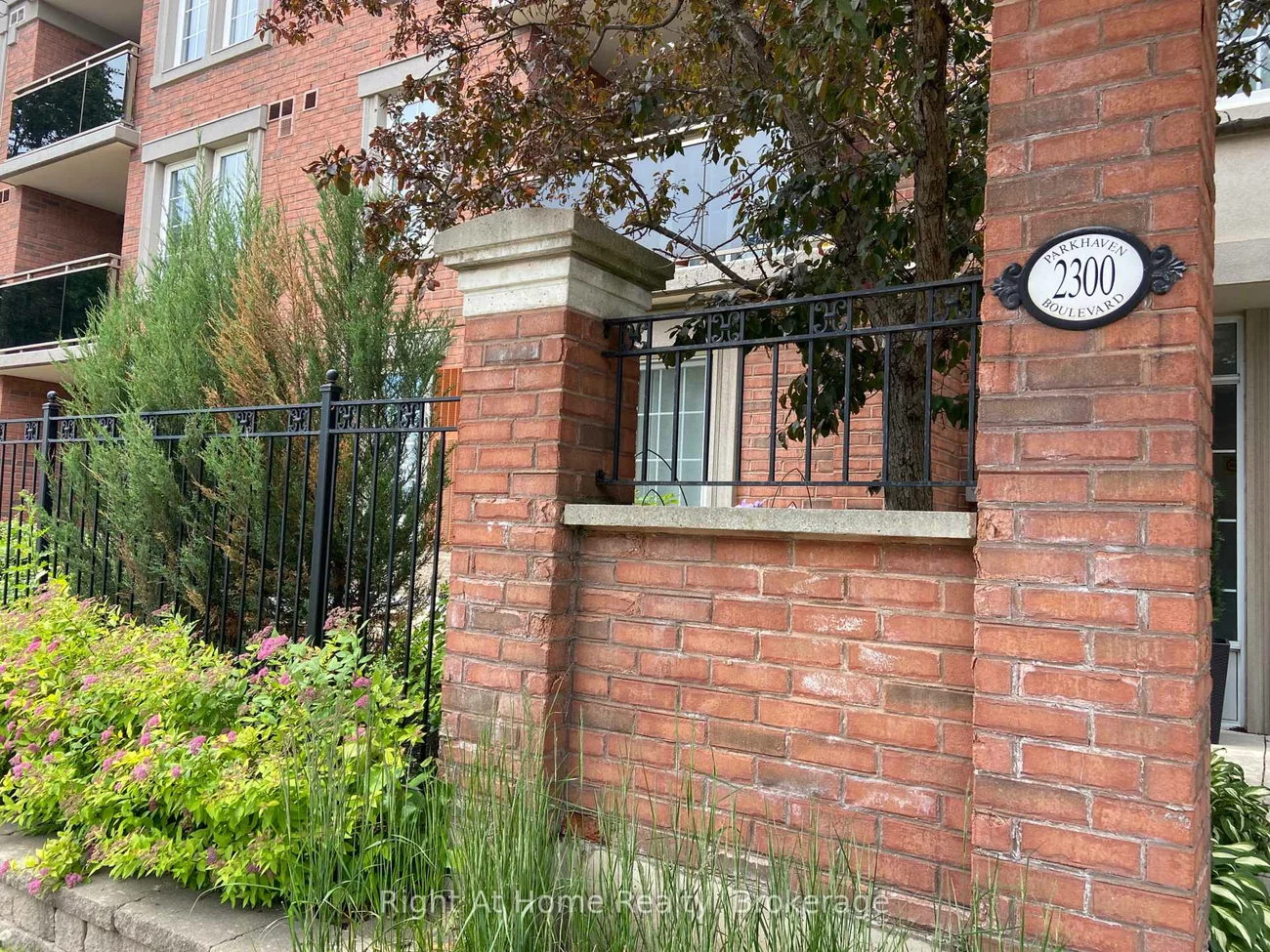 2300, Parkhaven, 1015 - RO River Oaks, Oakville