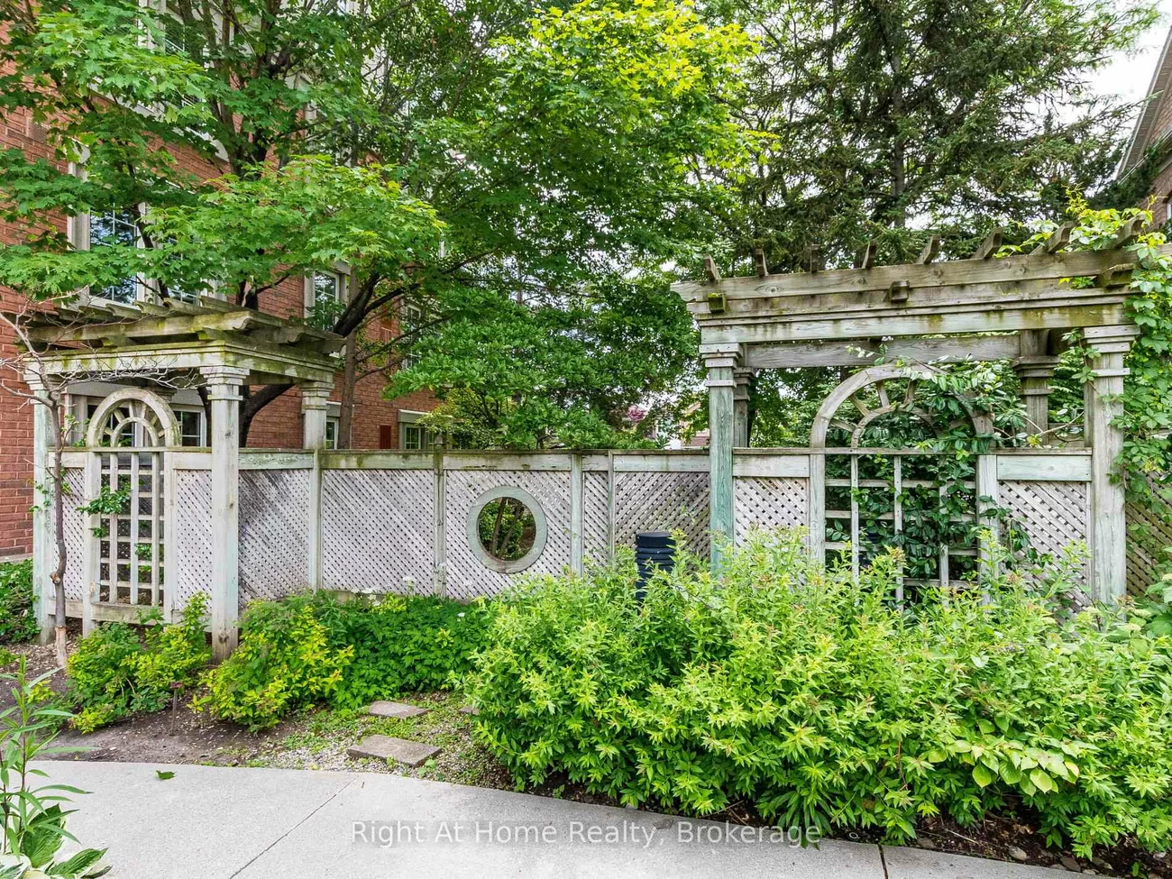 2300, Parkhaven, 1015 - RO River Oaks, Oakville