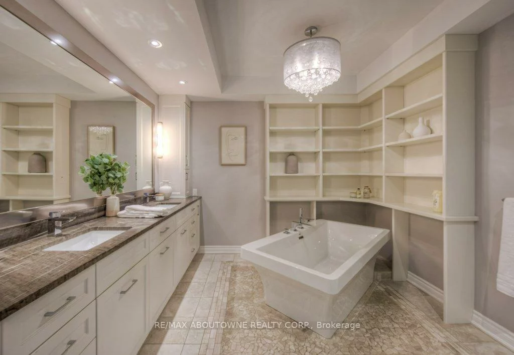 2180, Marine, 1001 - BR Bronte, Oakville