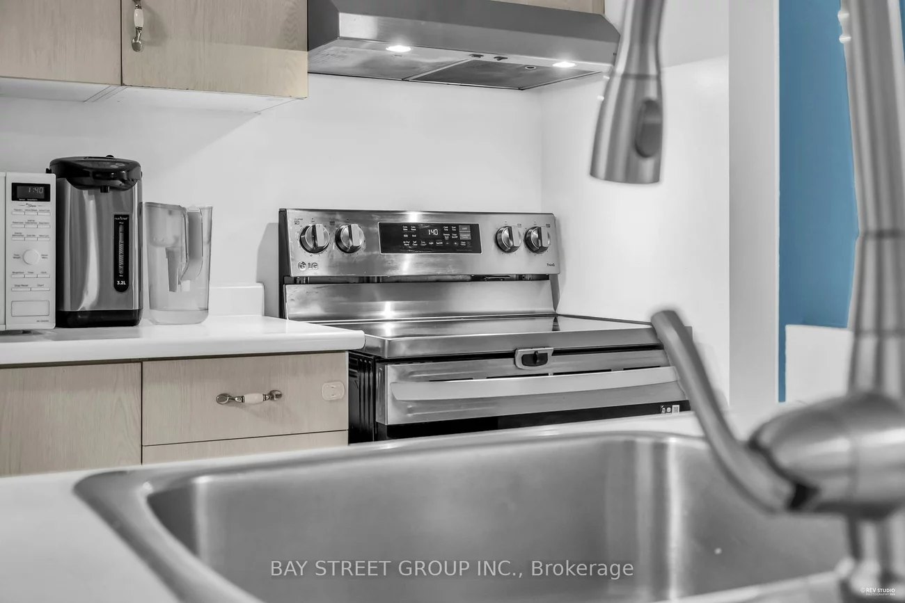 1240, Westview, 1022 - WT West Oak Trails, Oakville