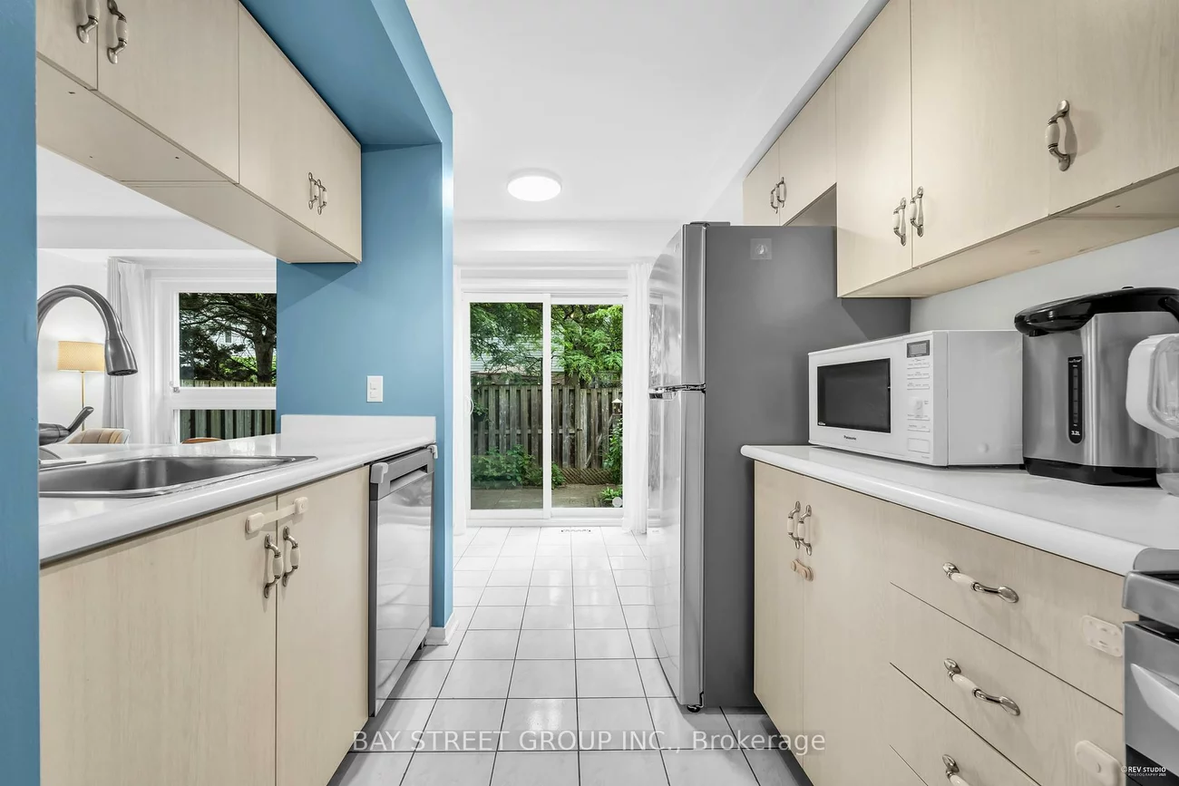 1240, Westview, 1022 - WT West Oak Trails, Oakville