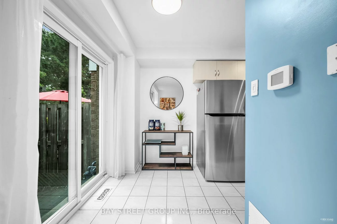 1240, Westview, 1022 - WT West Oak Trails, Oakville