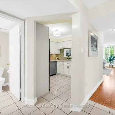 1071, QUEENS, 1003 - CP College Park, Oakville