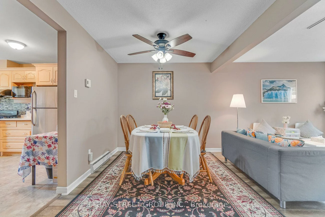 41, Nadia, 1003 - CP College Park, Oakville