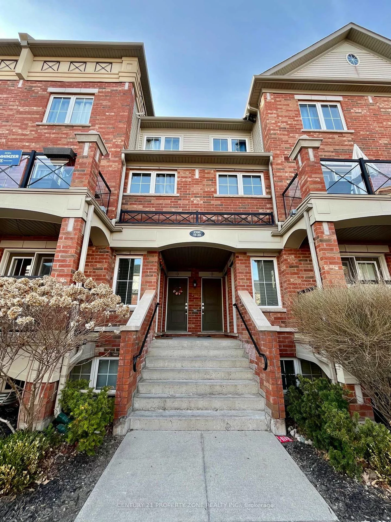 2500, Post, 1015 - RO River Oaks, Oakville