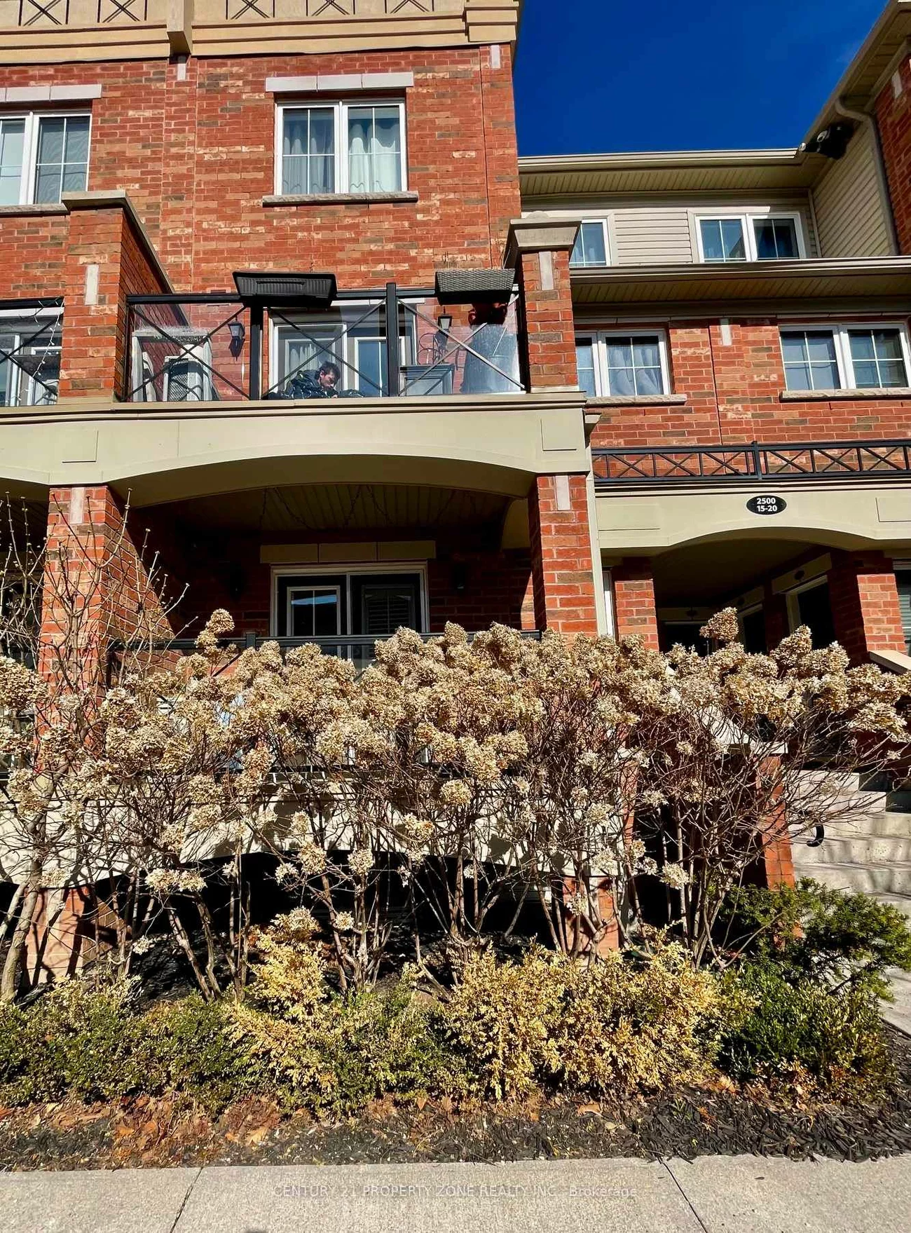 2500, Post, 1015 - RO River Oaks, Oakville