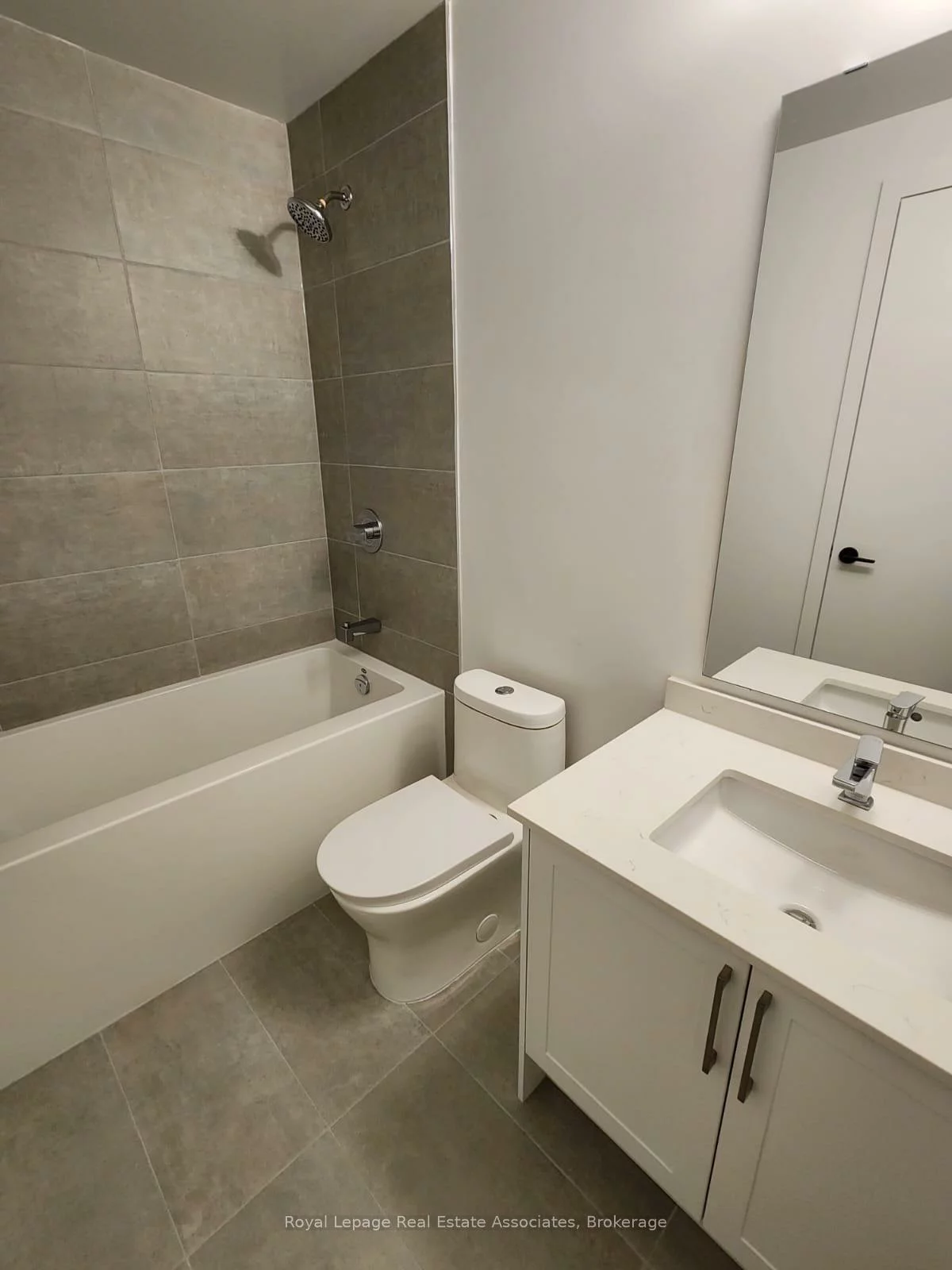 2450, Old Bronte, 1000 - BC Bronte Creek, Oakville