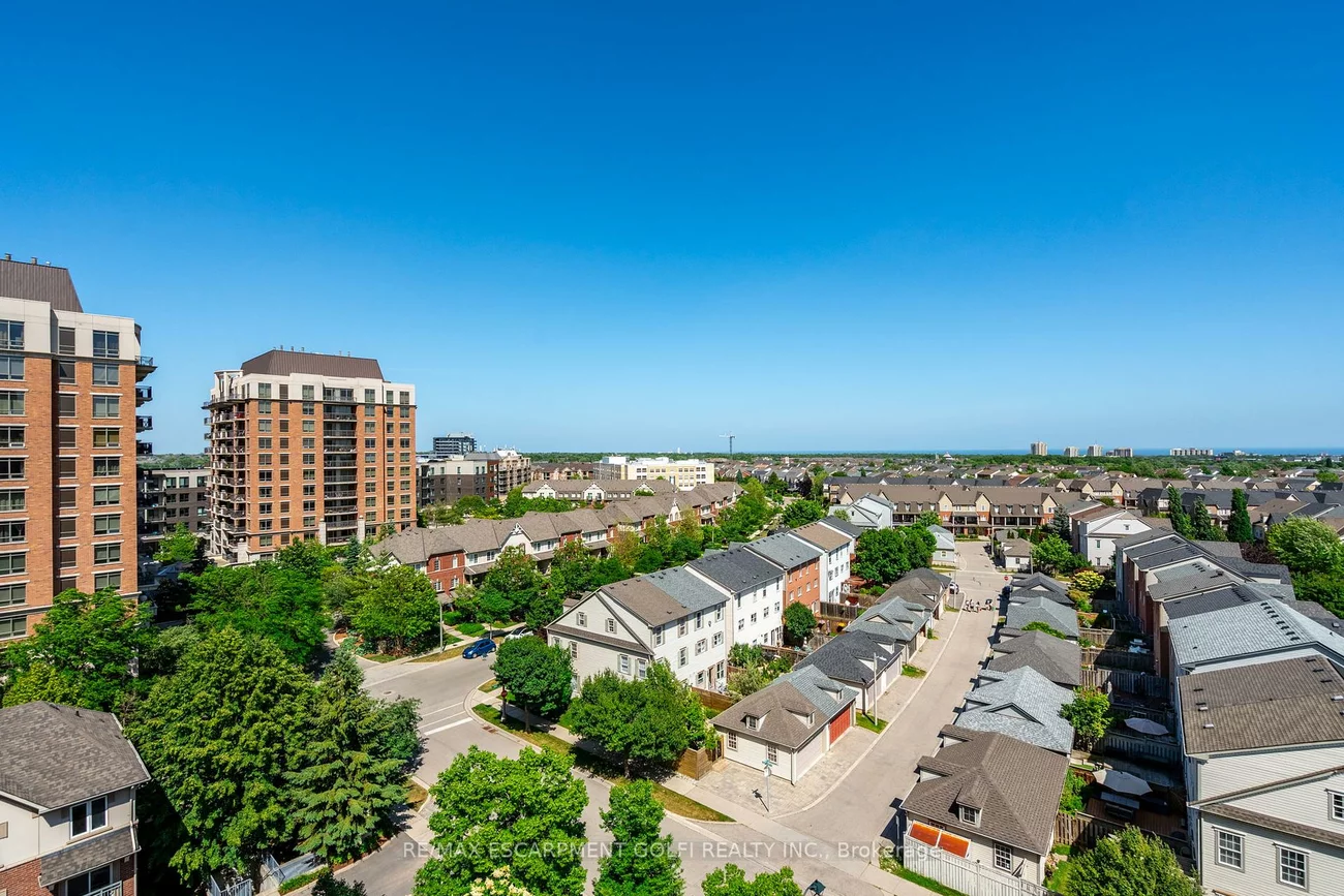 2365, Central Park, 1015 - RO River Oaks, Oakville