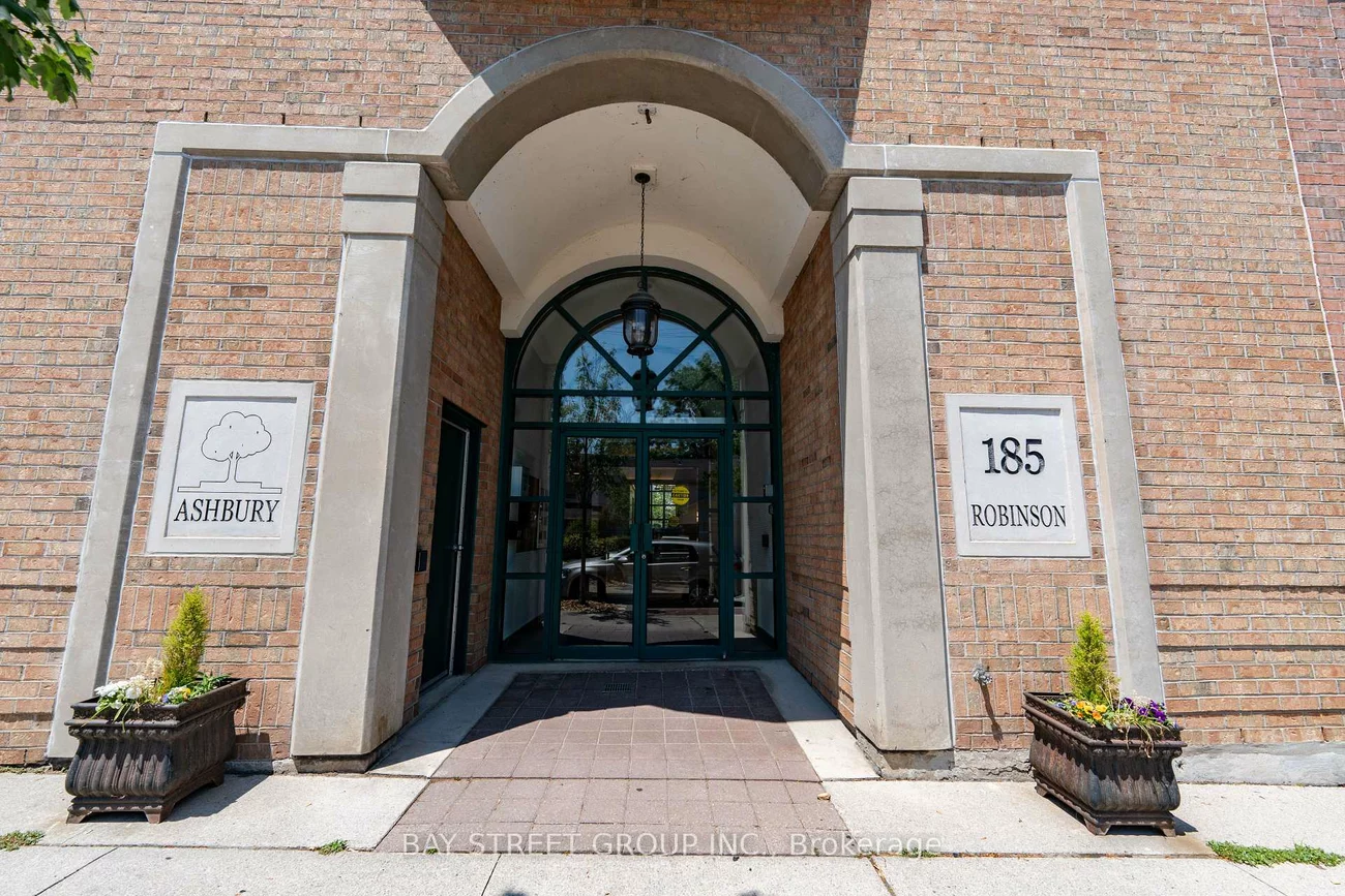 185, Robinson, 1013 - OO Old Oakville, Oakville
