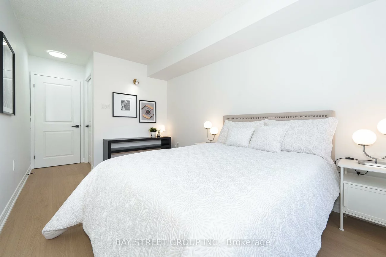 185, Robinson, 1013 - OO Old Oakville, Oakville