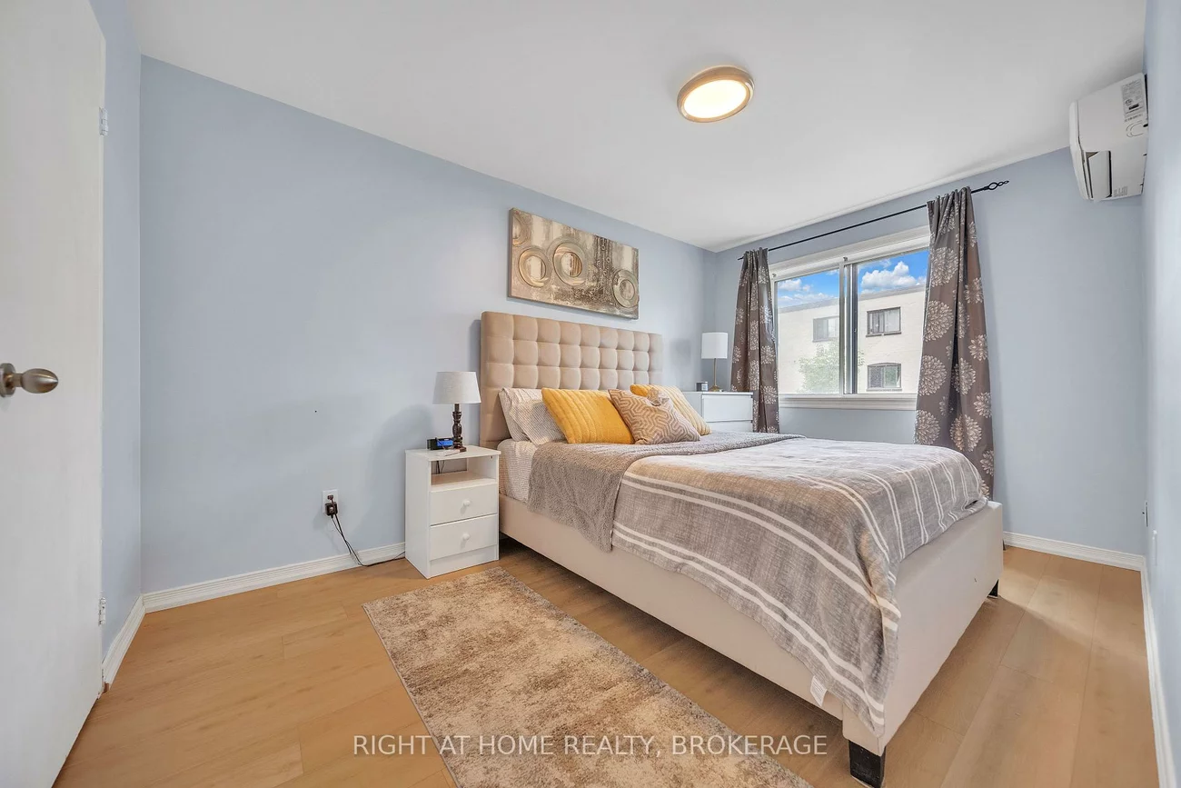 1058, Falgarwood, 1005 - FA Falgarwood, Oakville