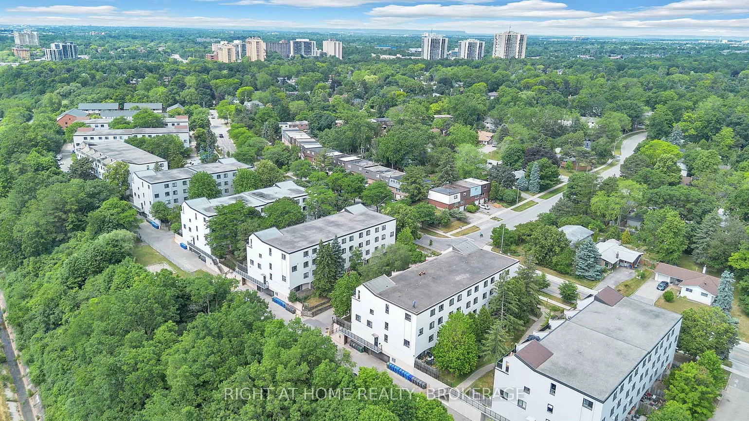 1058, Falgarwood, 1005 - FA Falgarwood, Oakville