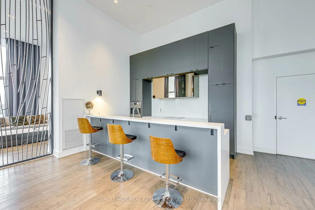 297, Oak Walk, 1015 - RO River Oaks, Oakville
