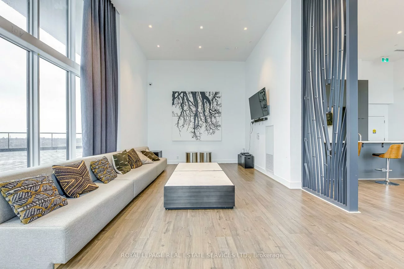 297, Oak Walk, 1015 - RO River Oaks, Oakville