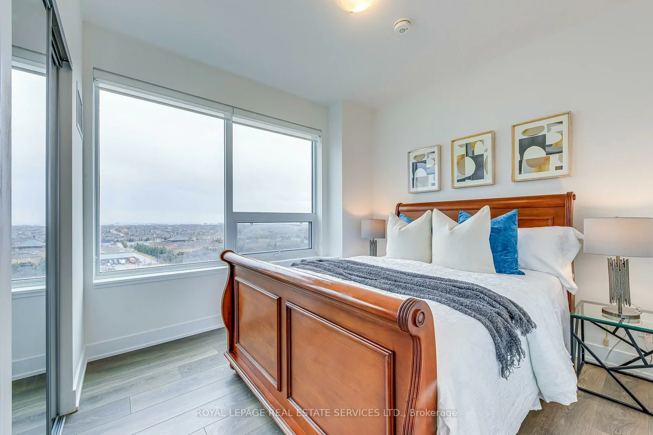 297, Oak Walk, 1015 - RO River Oaks, Oakville